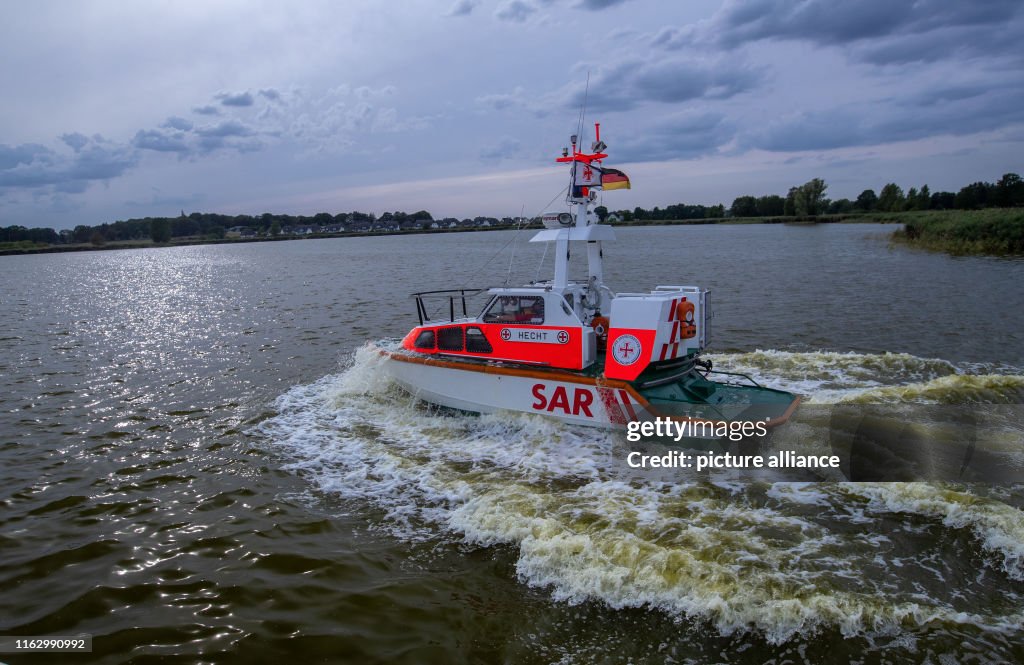 Distress boat starts for a mission