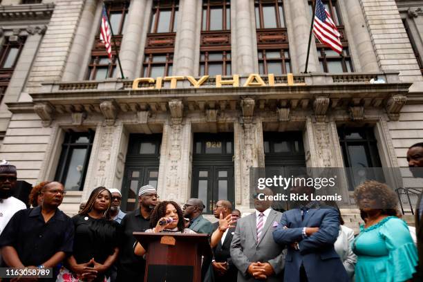 Scott Roundtree 601 Newark City Hall Stock Photos, High-Res Pictures, and Images ...
