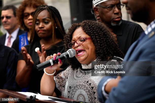 Scott Roundtree Interfaith Alliance Photos and Premium High Res Pictures - Getty Images