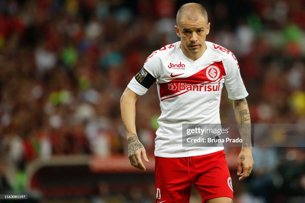 Flamengo v Internacional - Copa CONMEBOL Libertadores 2019