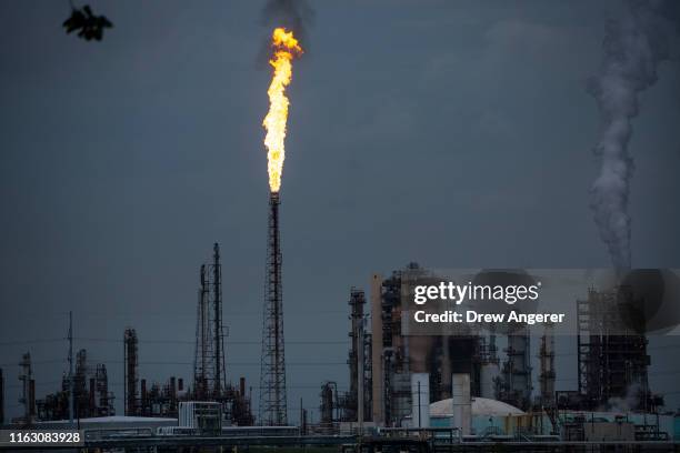 1,835 Shell Refinery Stock Photos, High-Res Pictures, and Images ...