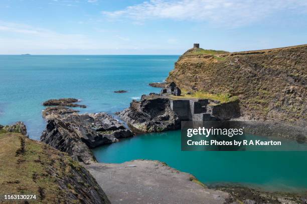 the blue lagoon, abereiddy, pembrokeshire, wales - pembrokeshire stock pictures, royalty-free photos & images