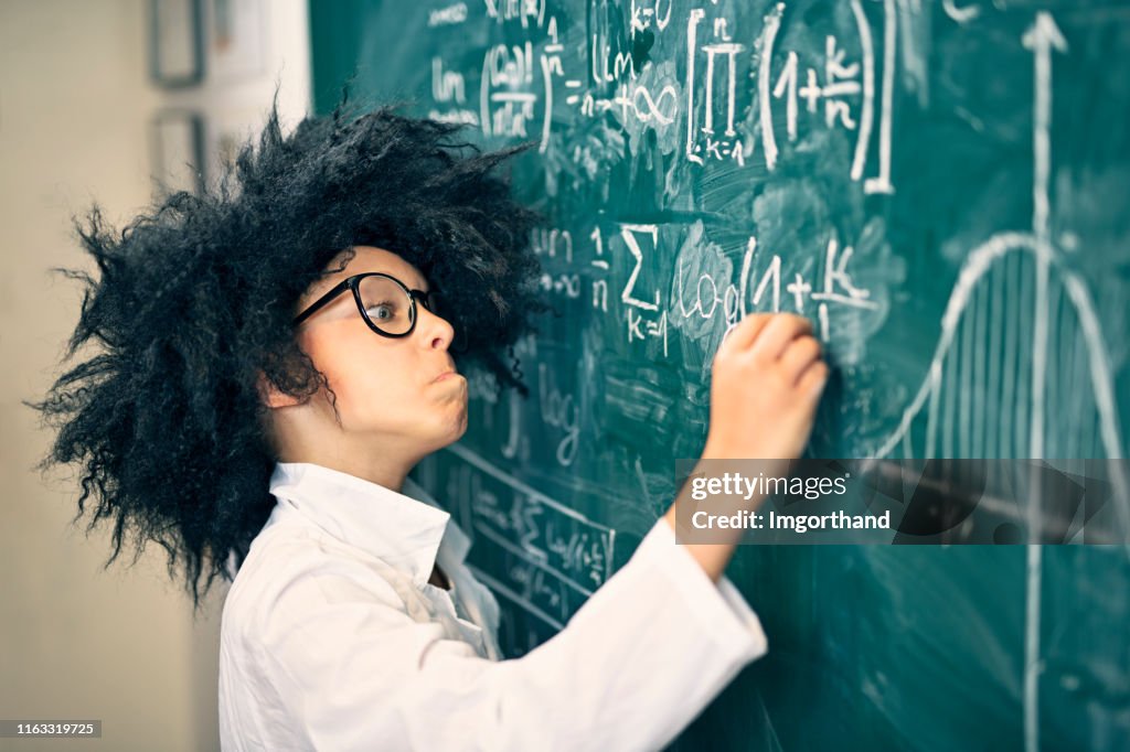 Verrückte kleine Wissenschaftler Lösung fortgeschrittene mathematische Probleme