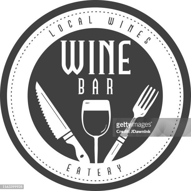 wine bar label mit textdesigns sowie restaurantutensilien - wein etikette stock-grafiken, -clipart, -cartoons und -symbole