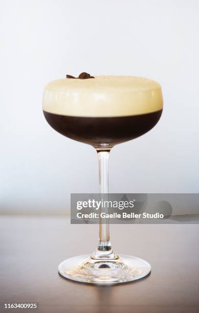 an espresso martini cocktail - martini glass stock-fotos und bilder