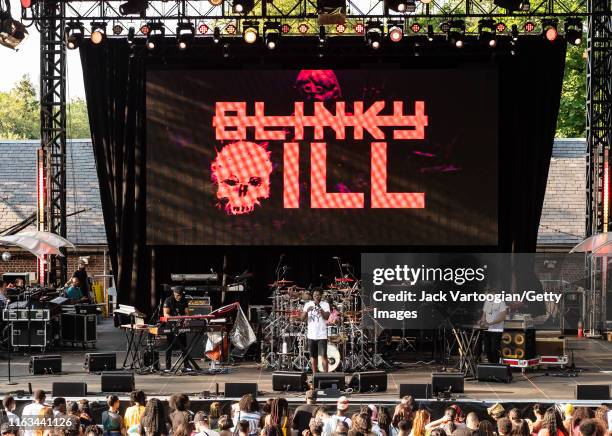 Blixny Rapper 11 Blinky (Singer) Stock Photos, High-Res Pictures, and Images - Getty ...