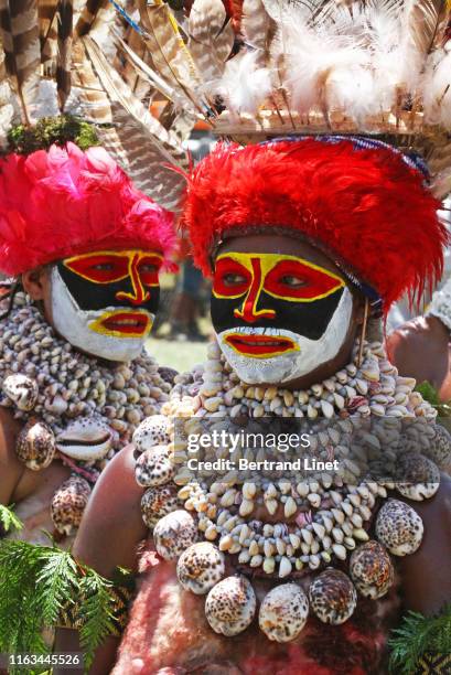 goroka show in papua new guinea - goroka stock pictures, royalty-free photos & images