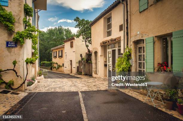 france, aix-en-provence, vauvenargues, - french village stock pictures, royalty-free photos & images