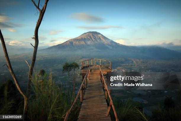 view of mount batur in the early morning - kintamani sunrise stock pictures, royalty-free photos & images