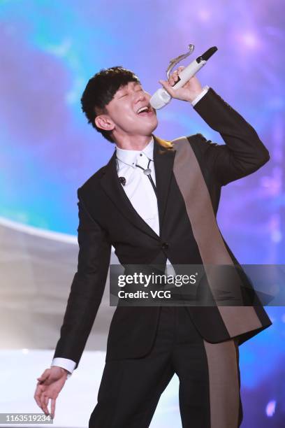 Lin Gun Singer Lin Jun Jie Photos and Premium High Res Pictures - Getty Images