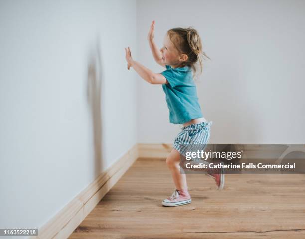 little girl - kids feet in home stock pictures, royalty-free photos & images