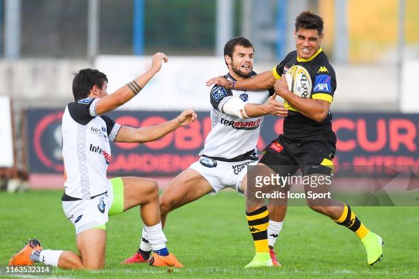Benoit Jasmin of Carcassonne and Ambrose Curtis of Vannes during the Pro D2 match between Union sportive carcassonnaise XV and Rugby club Vanne on...