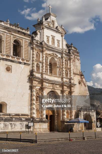 guatemala, antigua, san francisco church in antigua, guatemala - antigua guatemala stock pictures, royalty-free photos & images