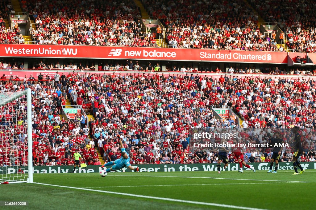 Liverpool FC v Arsenal FC - Premier League