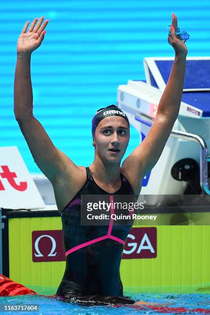 Simona Quadarella of Italy celebrates after winning the Women's 1500m Freestyle Final on day three of the Gwangju 2019 FINA World Championships at...