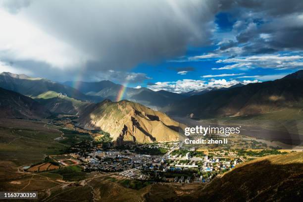 qinghai-tibet plateau - rainbow mountains china stock pictures, royalty-free photos & images