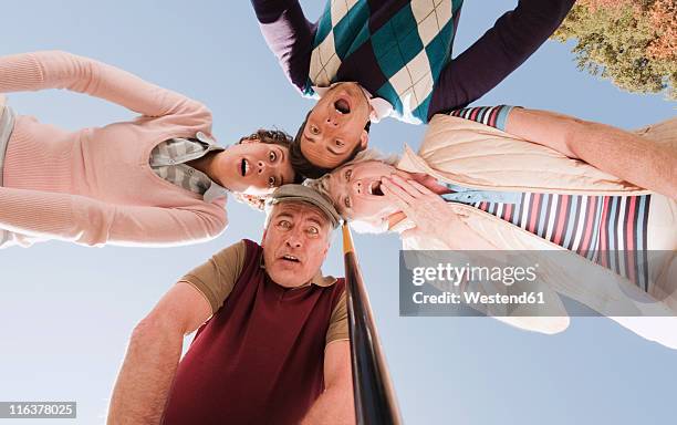 italy, kastelruth, golfers on golf course - omlaag kijken stockfoto's en -beelden