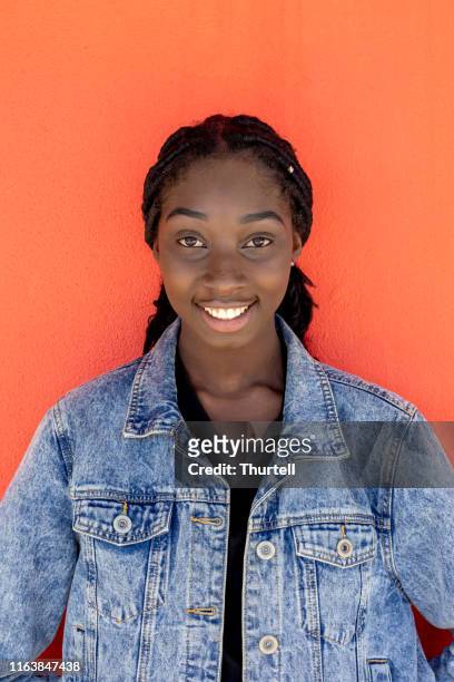 young african australian teenage girl - sudanese girls stock pictures, royalty-free photos & images