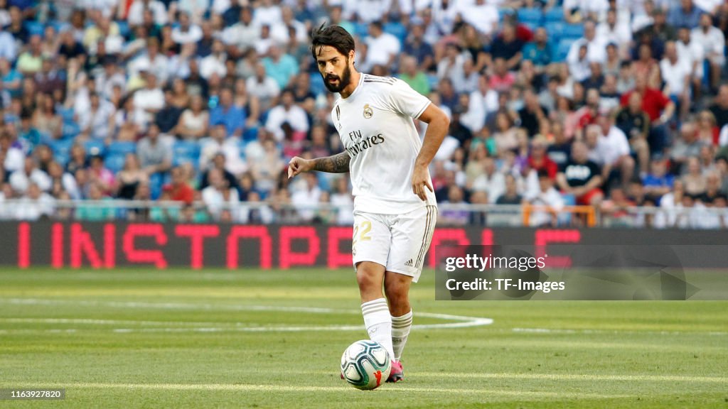 Real Madrid v Real Valladolid - La Liga