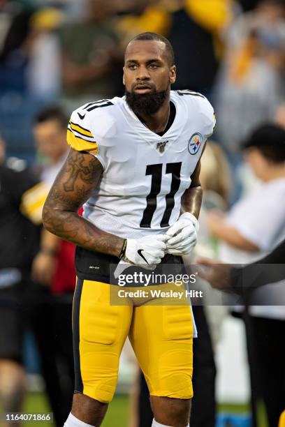 Donte Moncrief of the Pittsburgh Steelers warms up before a game against the Tennessee Titans in week three of preseason at Nissan Stadium on August...