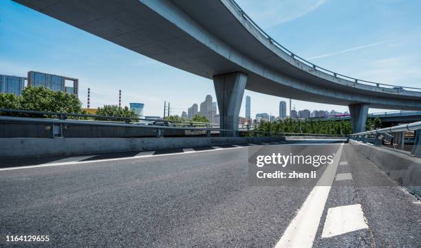 urban elevated road - viaduct ストックフォトと画像