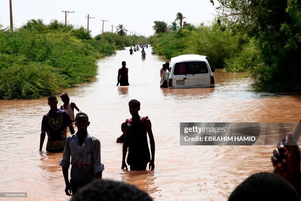 TOPSHOT-SUDAN-FLOOD-EMERGENCY