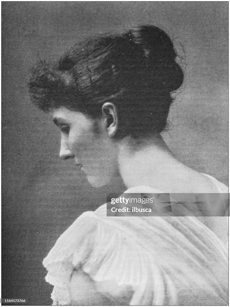 Antique photo: Portrait of woman