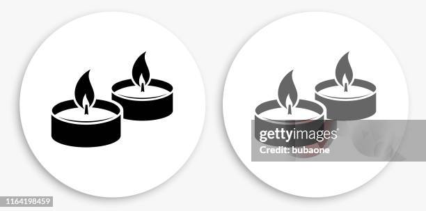 kerze feuer schwarz und weiß runde symbol - kerze stock-grafiken, -clipart, -cartoons und -symbole