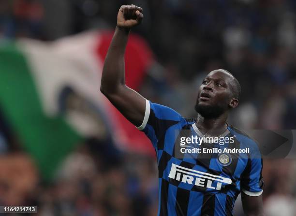 Romelu Lukaku of FC Internazionale celebrates his goal during the Serie A match between FC Internazionale and US Lecce at Stadio Giuseppe Meazza on...