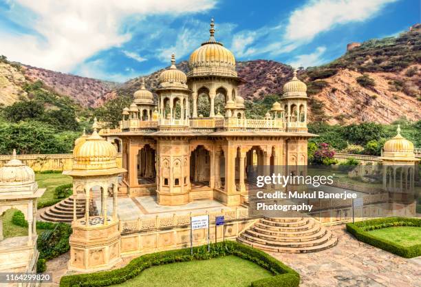 chhatri of gaitor, cenotaph for the royal family, jaipur, rajasthan, india, - jaipur stock-fotos und bilder