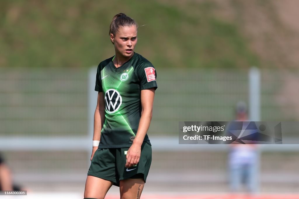 MSV Duisburg v VfL Wolfsburg - FLYERALARM Frauen Bundesliga