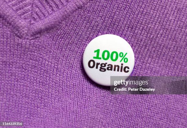 100% organic - 競選運動鈕章 個照片及圖片檔