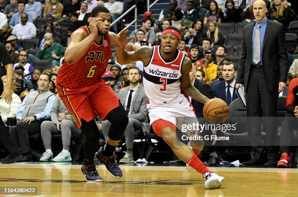 Bradley Beal of the Washington Wizards handles the ball against the Atlanta Hawks at Capital One Arena on February 4, 2019 in Washington, DC.