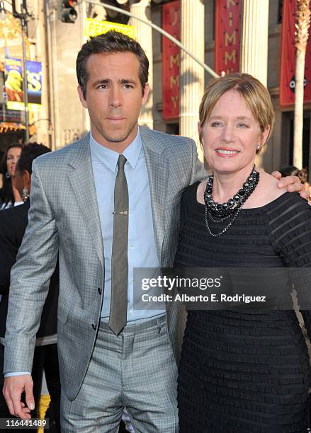 Actor Ryan Reynolds and Tammy Reynolds arrive at the premiere of Warner Bros. Pictures' "Green Lantern" held at Grauman's Chinese Theatre on June 15,...