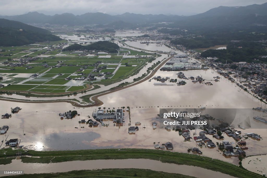 TOPSHOT-JAPAN-WEATHER
