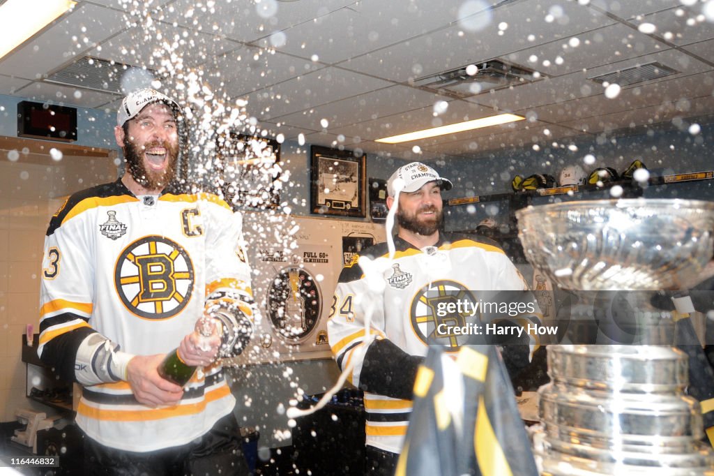 Boston Bruins v Vancouver Canucks - Game Seven