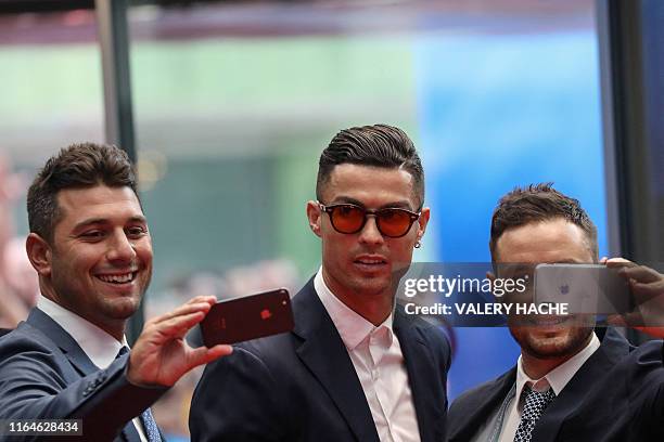 Ronaldo Selfie Photos And Premium High Res Pictures Getty Images ronaldo-selfie-photos-and-premium-high-res-pictures-getty-images