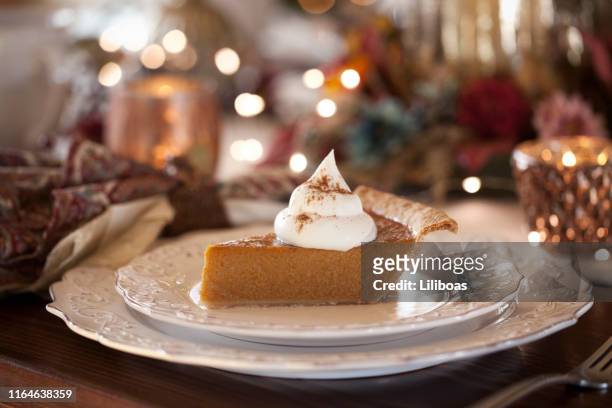 pumpkin pie - thanksgiving imagens e fotografias de stock