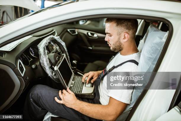 Car Test Computer Car Test Computer Photos and Premium High Res Pictures - Getty Images