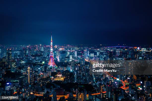 skyline von tokio, japan - tokyo japan stock-fotos und bilder