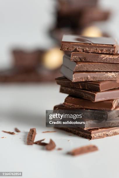 chocolate blocks - couverture stock pictures, royalty-free photos & images