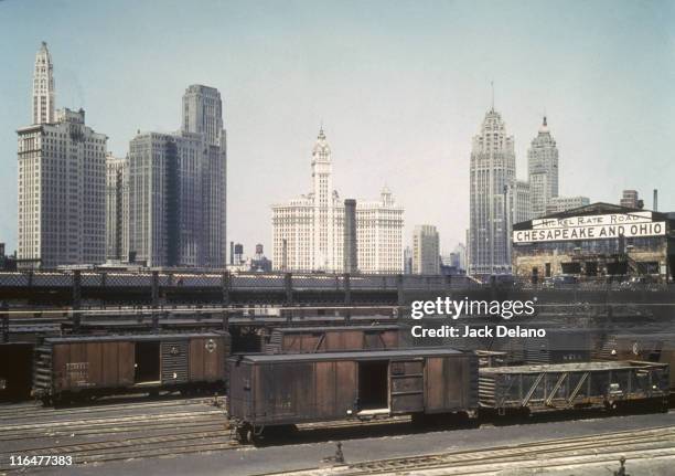 south water street freight terminal, 1943 - tribune tower stock pictures, royalty-free photos & images