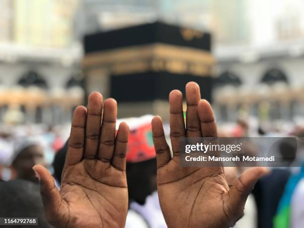 pilgrims in al-haram mosque: 2019-04-22 - kaaba 個照片及圖片檔