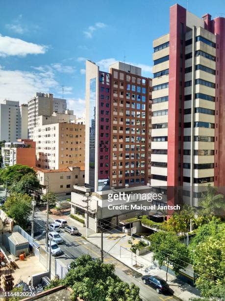 são paulo skyline in brazil. pinheiros neighborhood. - museu de arte de são paulo stock pictures, royalty-free photos & images