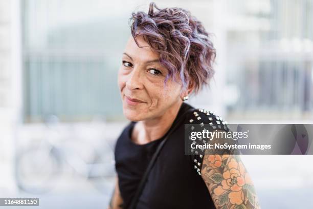 urban italian tattooed woman at cafe - tattoo stock pictures, royalty-free photos & images