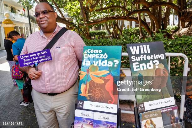 Colombia, Cartagena, Jehovah's Witness, street preacher.