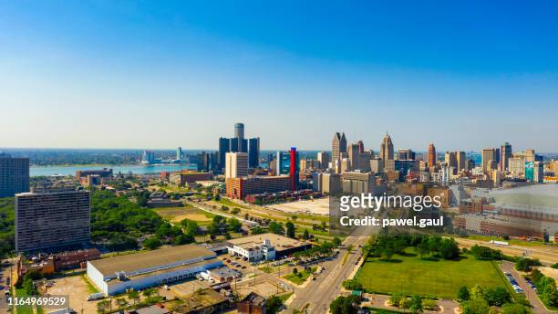 aerial panoramic view of detroit downtown michigan - detroit michigan stock pictures, royalty-free photos & images