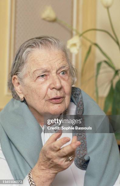 écrivaine française Marguerite Yourcenar au Ritz à Paris