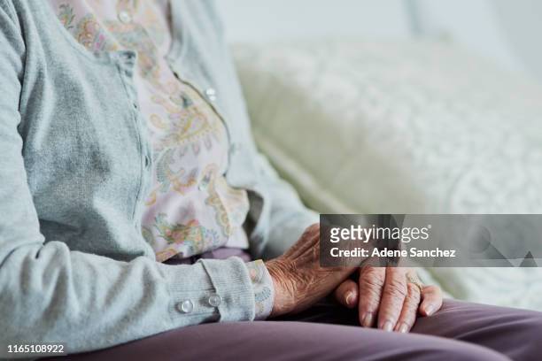 invecchiare è una tale benedizione - donne anziane foto e immagini stock