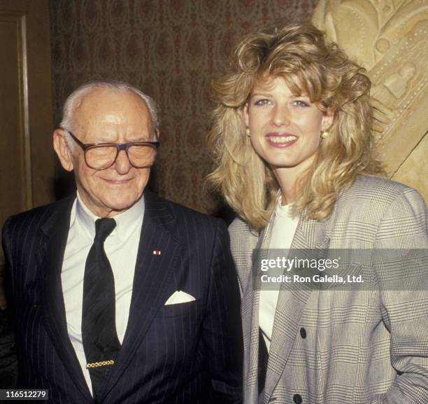 Edward Kennedy and Fawn Hall attend the party for Edward Kennedy on November 20, 1987 at Jimmy Restaurant in Beverly Hills, California.